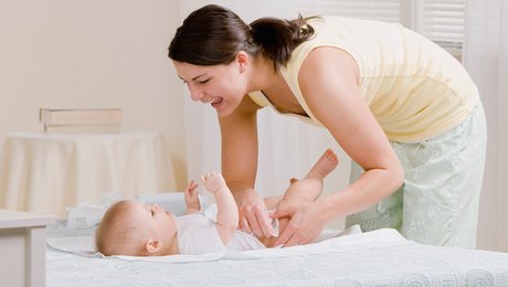 Changer La Couche D Un Bebe Minutefacile Com Changer La Couche D Un Bebe Minutefacile Com