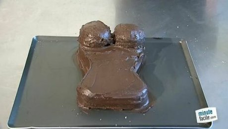 Decoration D Un Gateau En Forme De Corset Minutefacile Com