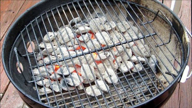 Mettez en place la grille de cuisson