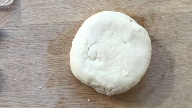 Réalisez une boule de pâte